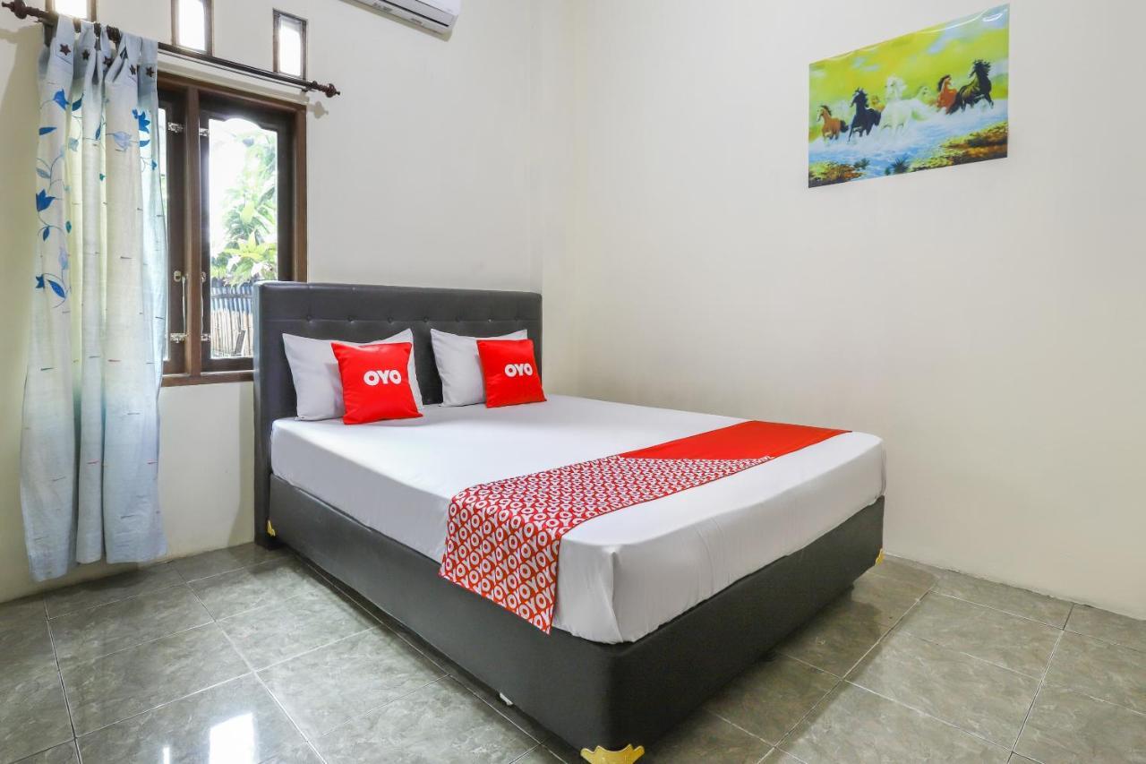 Hotel Oyo 3830 Dfarys Gh Syariah à Balikpapan  Extérieur photo